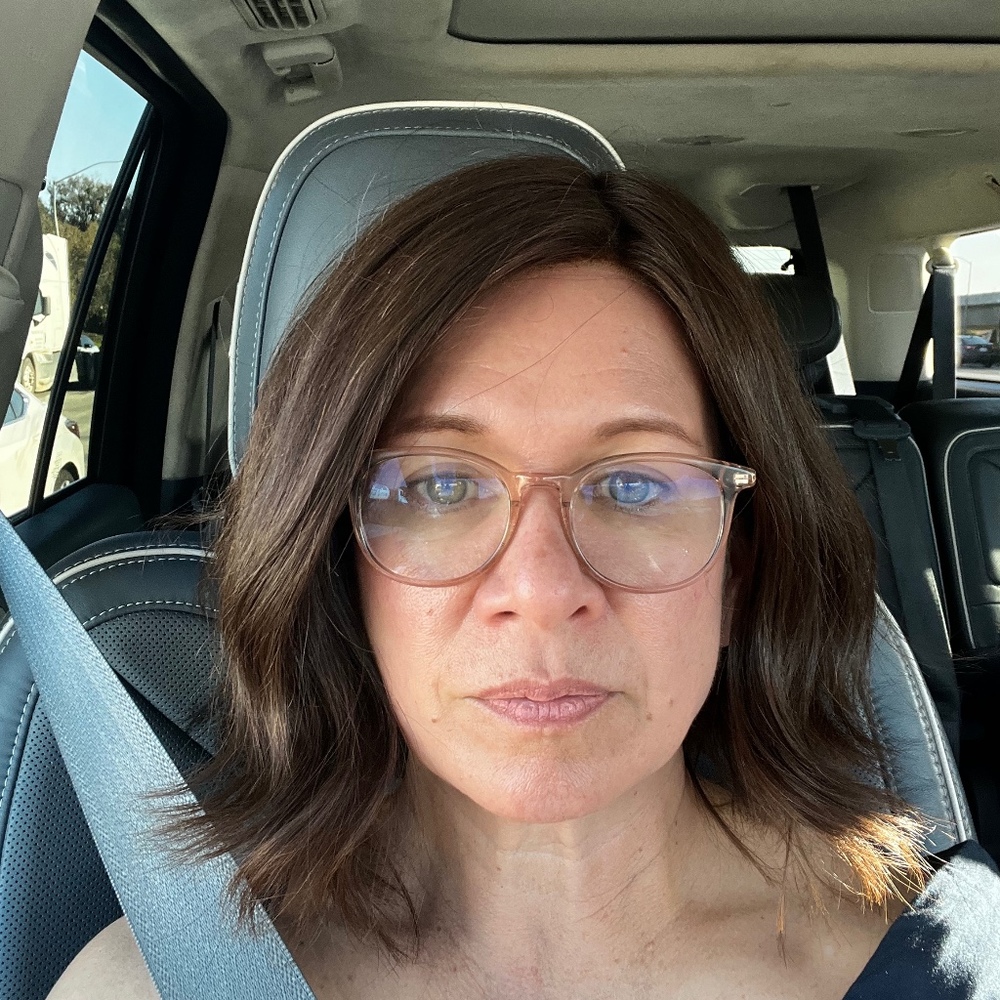 Meet your Posher, Nicole